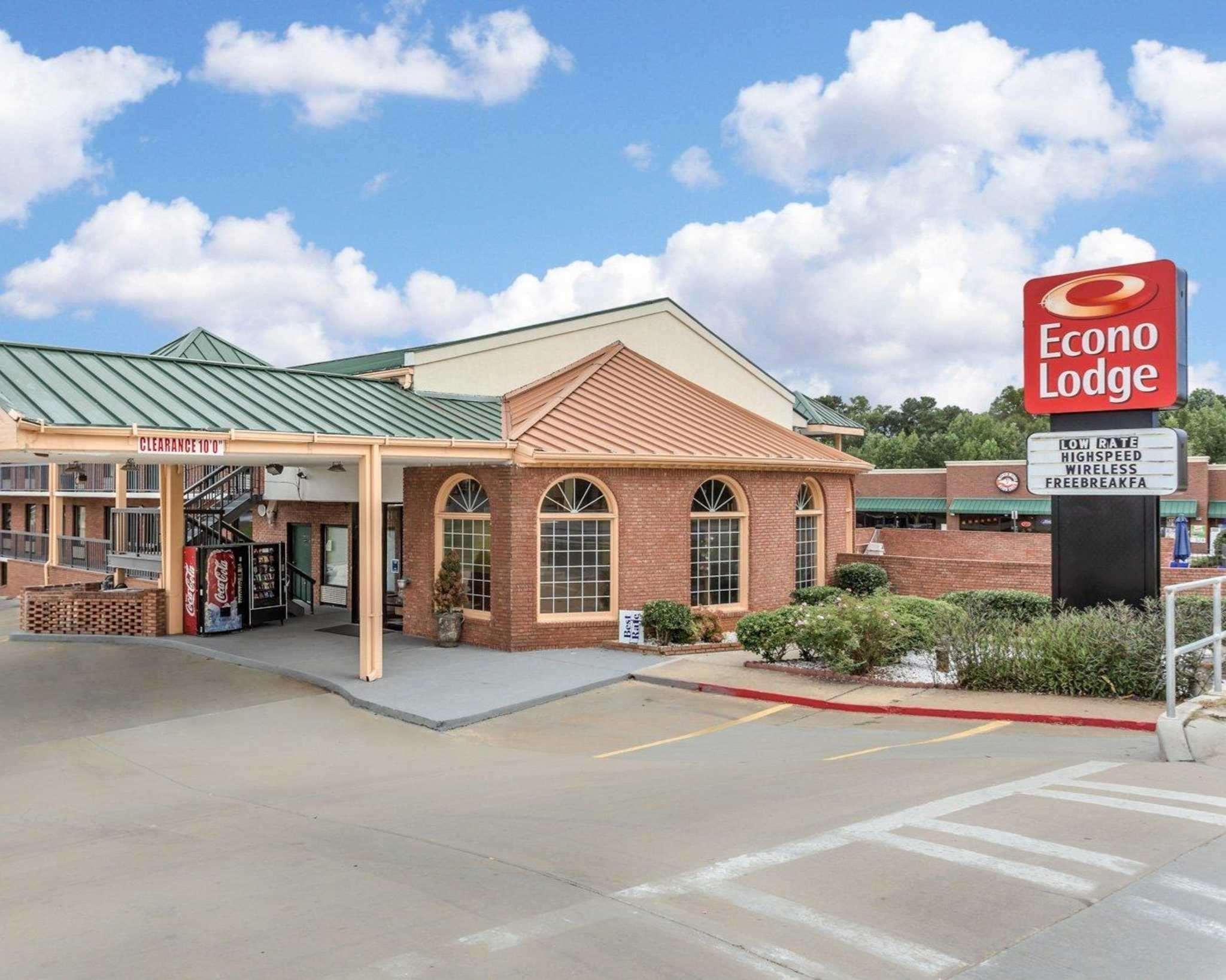 Econo Lodge Акуърт Екстериор снимка